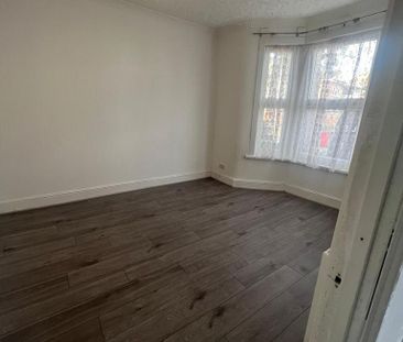 5 bedroom terraced house to rent - Photo 2