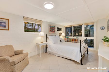 14 Gawler Crescent, Deakin ACT 2600 - House For Rent | Domain - Photo 2