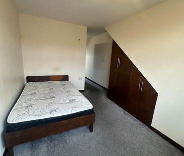 3 Bed Terraced House, Mountcastle Road, LE3 - Photo 4