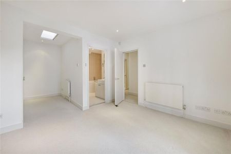 2 bedroom mews to rent - Photo 5