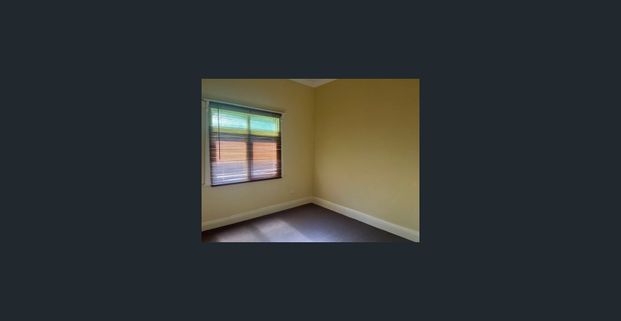 LARGE DOUBLE FRONTED CHARACTER HOME IN SOUGHT AFTER LOCATION (INSPECTION BY APPOINTMENT) - Photo 1