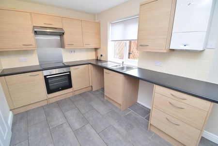 Hollin Drive, Durkar, Wakefield - Photo 2
