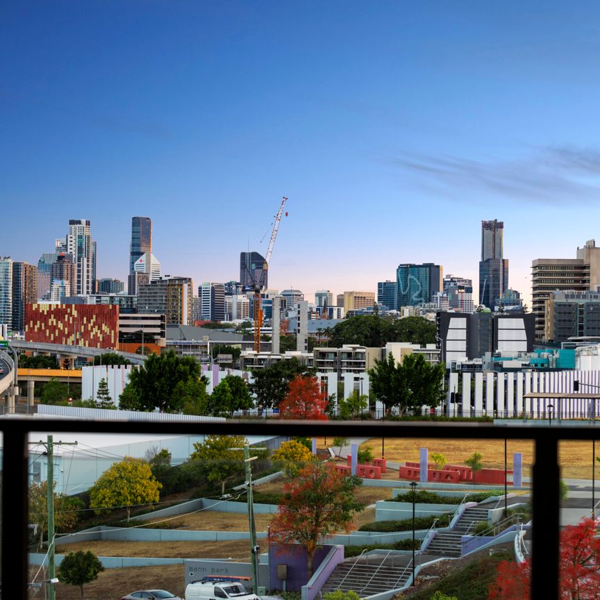 Designer Style and Luxury Living with a Rooftop Pool! - Photo 1