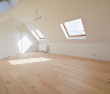 Nieuwbouw dakappartement te hartje Izegem - Photo 2