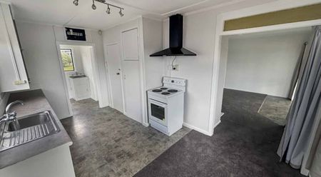 3 BEDROOMS, TOKOROA - Photo 3