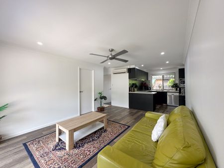 2/11 Napper Road, Parkwood - Photo 2