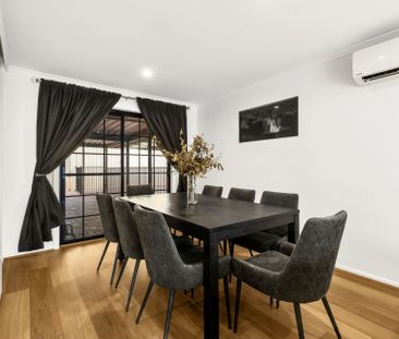 Stylish, Spacious and Sophisticated! - Photo 5