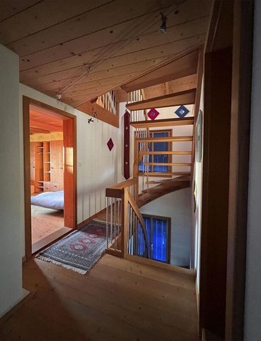 Family-friendly farmhouse with large garden and modern amenities - Photo 5