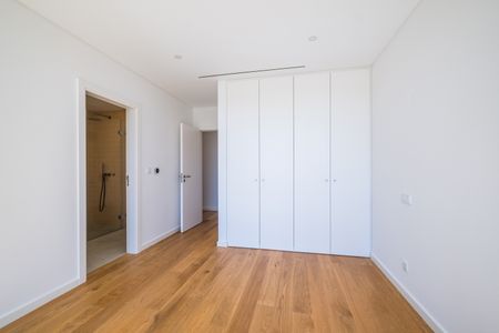 Moradia T6 de arquitetura moderna inserida no Golfe de Oeiras - Photo 4