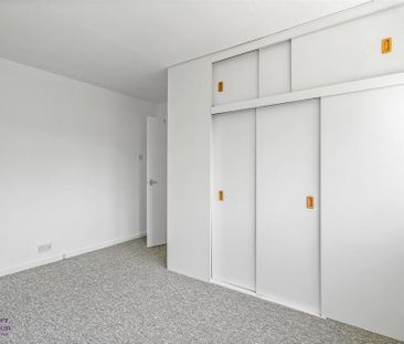 4 bedroom semi-detached house to rent - Photo 4