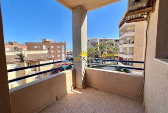 2 BEDROOM APARTMENT - GUARDAMAR DEL SEGURA, ALICANTE.