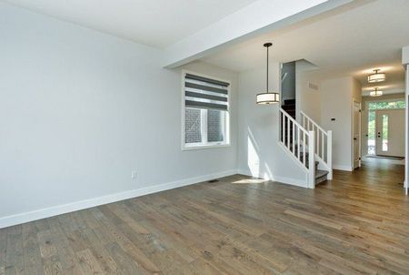 For Lease - 3025 Doyle Drive Unit# 22, London South, Ontario - Photo 2