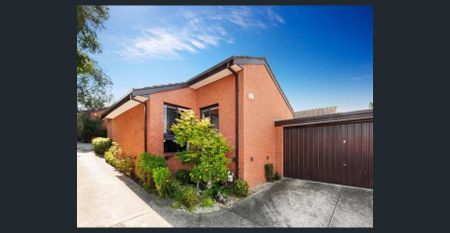 *** 3 Bdrm ~ 2 Bath ~ Dbl Garage ~ Polished Floorboards ~ Mountain Views ~ Ducted Heating - Photo 5