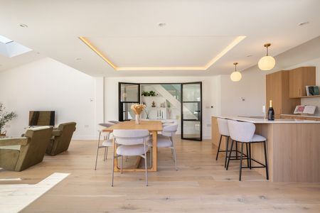 4 Bed Detached House, Hythe Road, BN1 - Photo 5