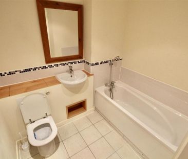 2 bedroom apartment to rent - Photo 6