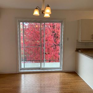 5 ½ (3 chambres fermées) à louer disponible immédiatement situé au 2e étage d’un triplex à St-Hubert. - Photo 2