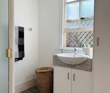 An Absolute Gem!! - Photo 2