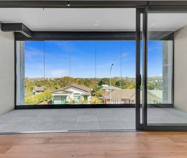 Furnished or Unfurnished - your choice integrated Liebherr fridge/ ... - Photo 5