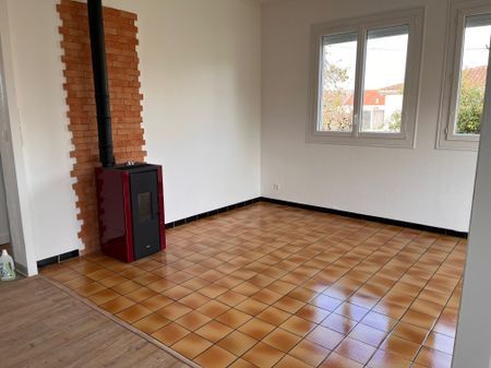 Location Maison 3 pièces 68m² L ISLE D ESPAGNAC 16340 - Photo 2