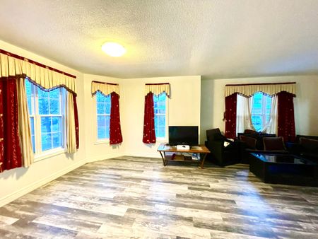 For Lease - 55 Velvet Grass Lane Unit# A, Brampton, Ontario - Photo 4