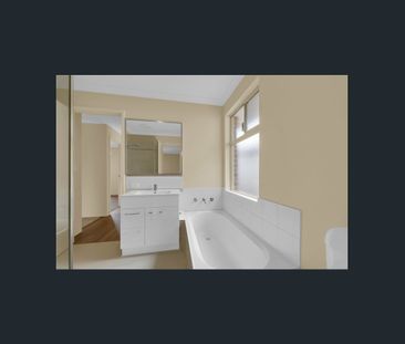 REFURBISHED - LOW MAINTENANCE 3x1 UNIT IN WARNBRO! - Photo 2