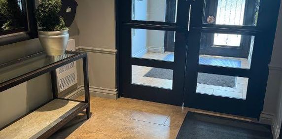 La COUPOLE st adele a cote de Maxi , Superbe 41/2 RDC A LOUER LIBRE $1.650/m - Photo 2