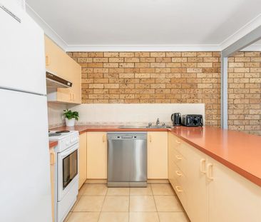 Spacious 1-Bedroom Apartment with Mountain Views – Central Jindabyne - Photo 5