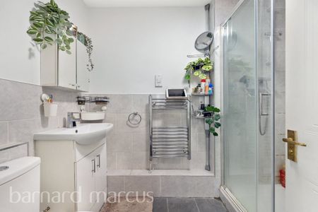 London Road, Ashford - Photo 2