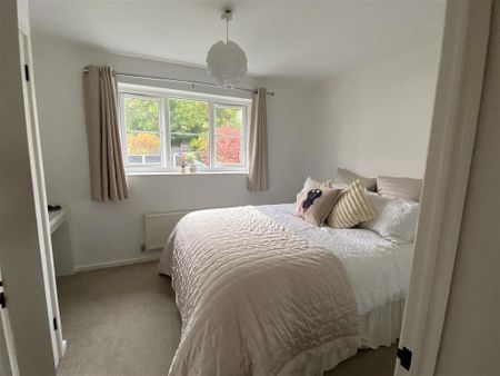 2 bedroom end of terrace house to rent - Photo 4