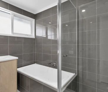 “Cute, charming 3-bedroom house!” - Photo 3