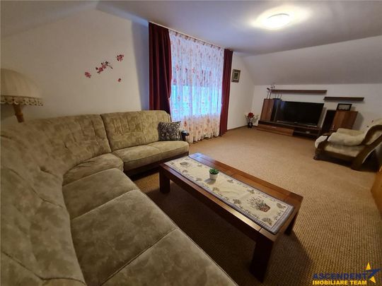 Vila cu 6 camere si garaj propriu, Centrul Istoric Drumul Po - Fotografie 1