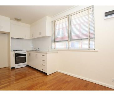 16/552 Moreland Road, Brunswick VIC 3056 - Apartment For Rent | Domain - Photo 4