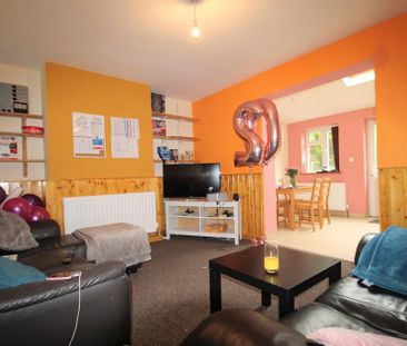 5 bedroom semi-detached house to rent - Photo 3