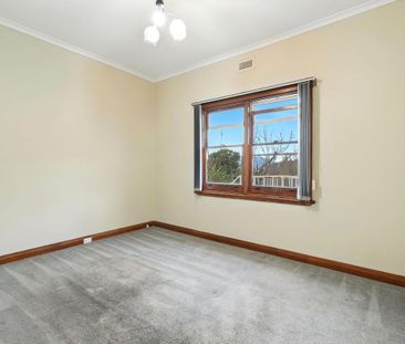Three Bedroom Home in a Central Location - Photo 5