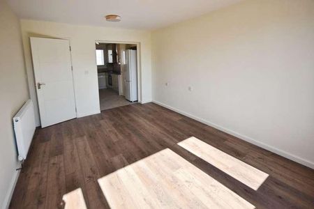 Nero Court, Brentford Dock, TW8 - Photo 4