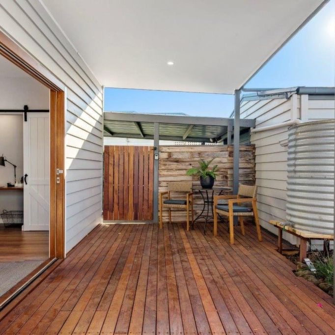 Renovated Delight in Sought after Soliders Hill - Photo 1