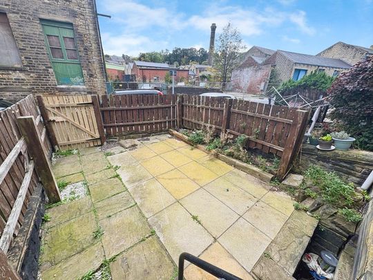 2 bedroom terraced house to rent - Photo 1