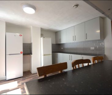 6 bedroom student properties - Photo 6