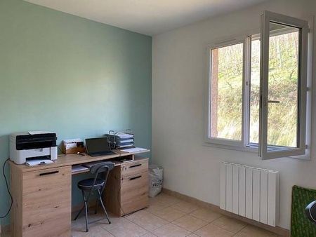 Location maison 4 pièces 90 m² à Chavanay (42410) - Photo 5