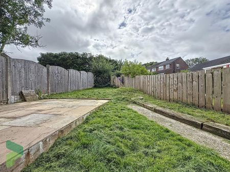 4 bedroom semi-detached bungalow to rent - Photo 4