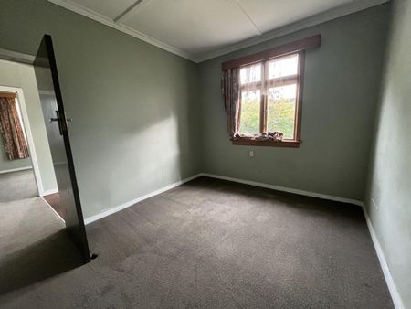 Strathern Family Home - Photo 2