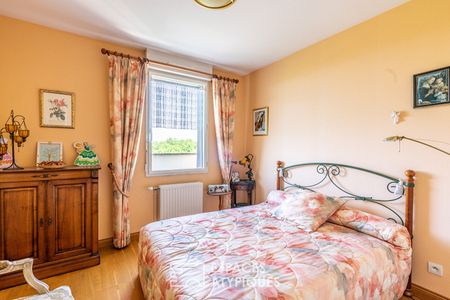 Appartement meublé de 98 m² à Carquefou avec superbe terrasse de 100 m² - Photo 5