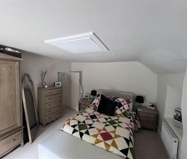 2 bedroom semi-detached house to rent - Photo 6