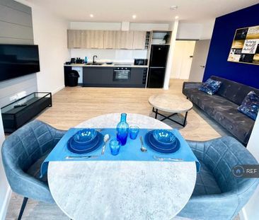 2 bedroom flat to rent - Photo 2