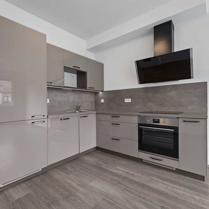Pronájem bytu 2+kk 49 m², Ondrákové 1288, Praha - Photo 1