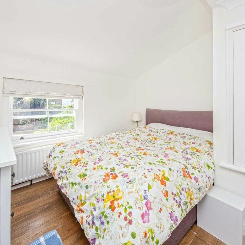 York Road, TW10, London - Photo 1