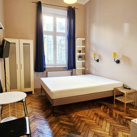 minimalistyczne studio w Starym Mieście - Zdjęcie 4