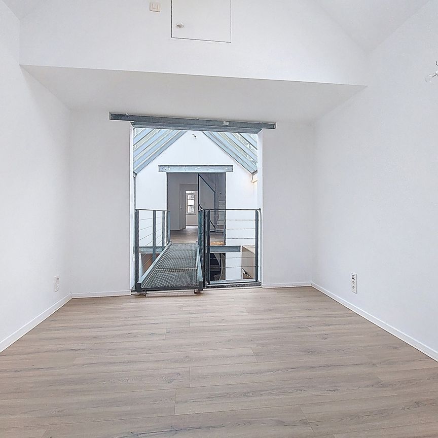 Charmante woning met drie slaapkamers in Mons - Photo 1