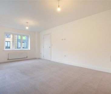 3 bedroom detached house to rent - Photo 2