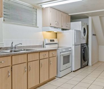 For Lease - 2012 Bonnymede Drive, Mississauga, Ontario - Photo 4